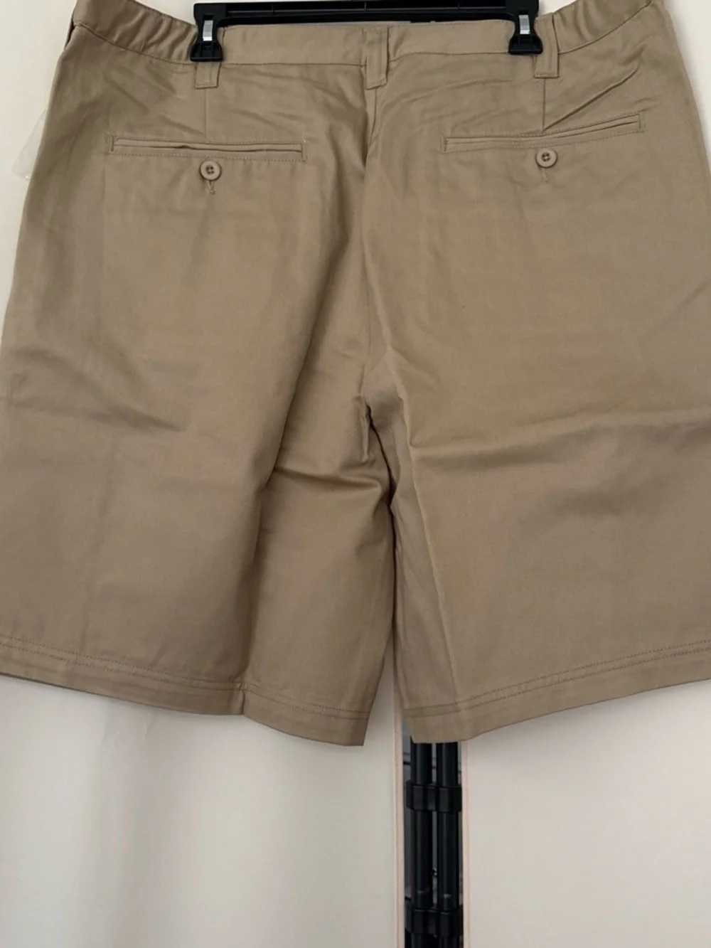 Men's Classic Khaki Pleated Shorts - Casual Everyday Wear